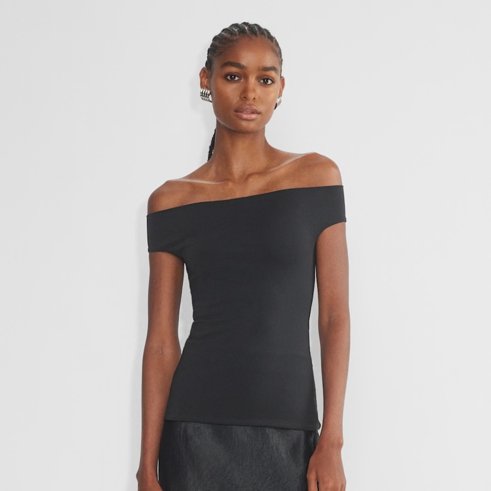 Aritzia Babaton Contour Black Off shoulder Top